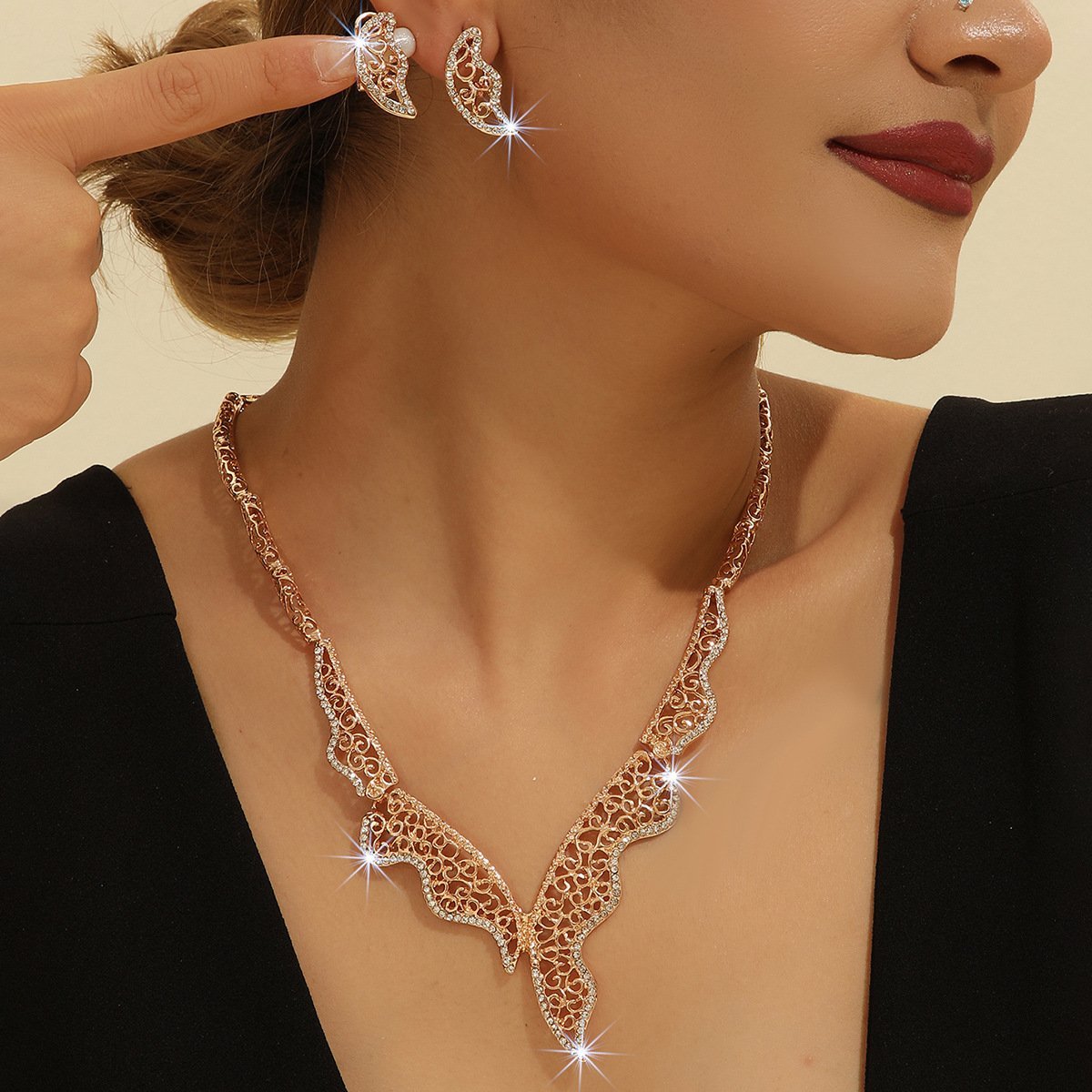 Rhinestone-Inlaid Hollow-Out Necklace & Earring Set Accessories – Women's Fashion Jewelry