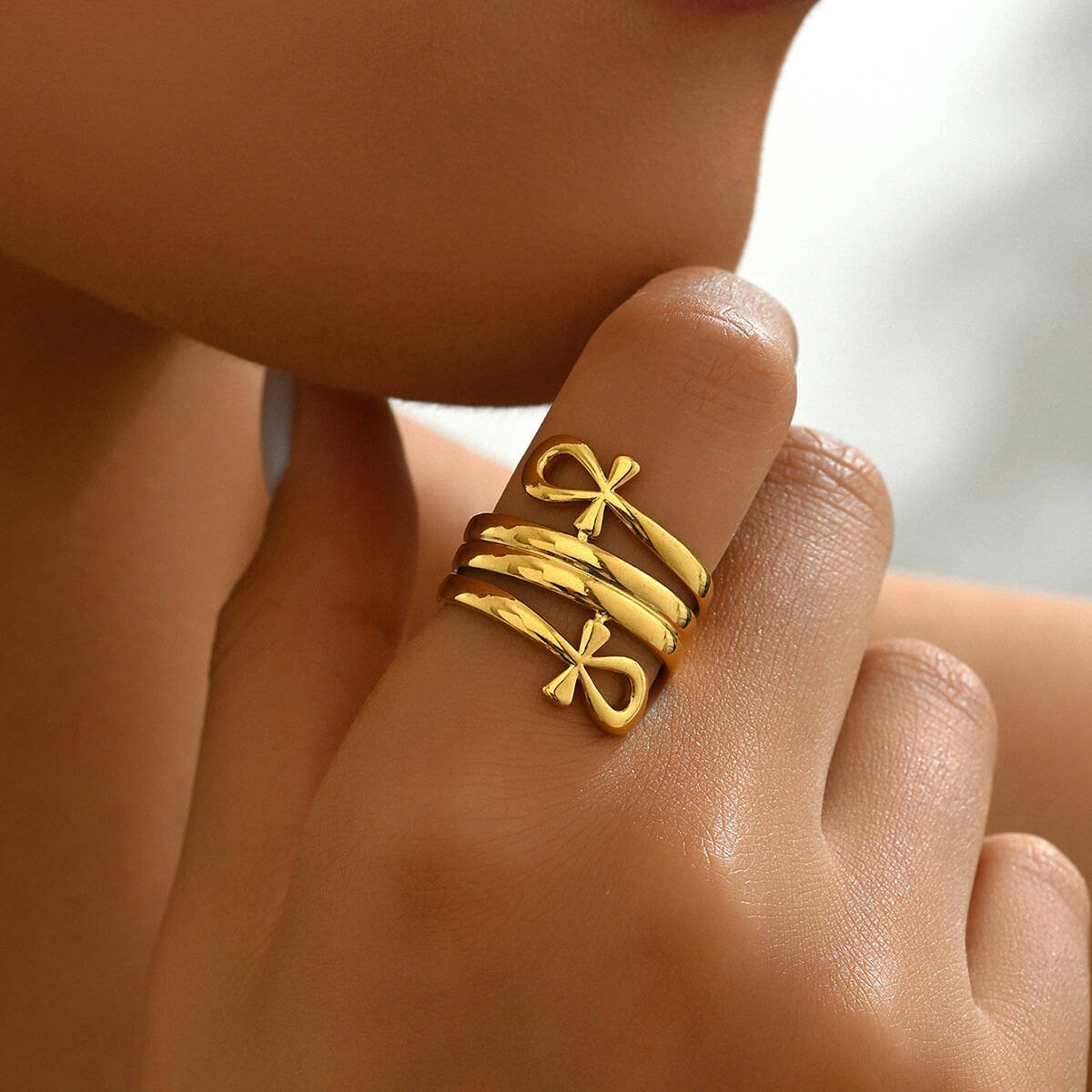 Minimalist Bow Ring for Unisex – Fashionable Double-Layer Design Band, Unique Versatile Accessory