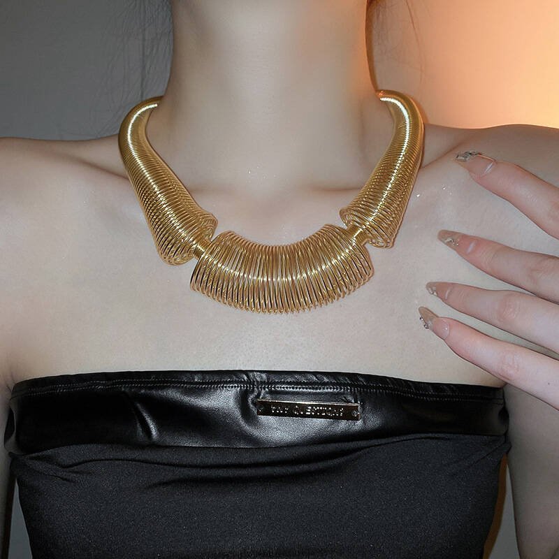 Statement Gold-Plated Fashion Necklace – Spring Design Clavicle Chain, Elegant Women’s Choker Necklace