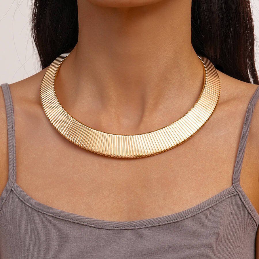 Eye-Catching Gold-Plated Necklace – Unique Choker, Niche High-End Accessory, Modern Minimalist Style