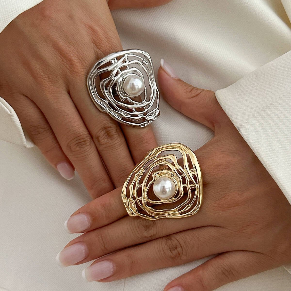 Bold Metallic Pleated Faux Pearl Ring – Unique Sweet & Cool Open Band, Women's Trendy Accessory
