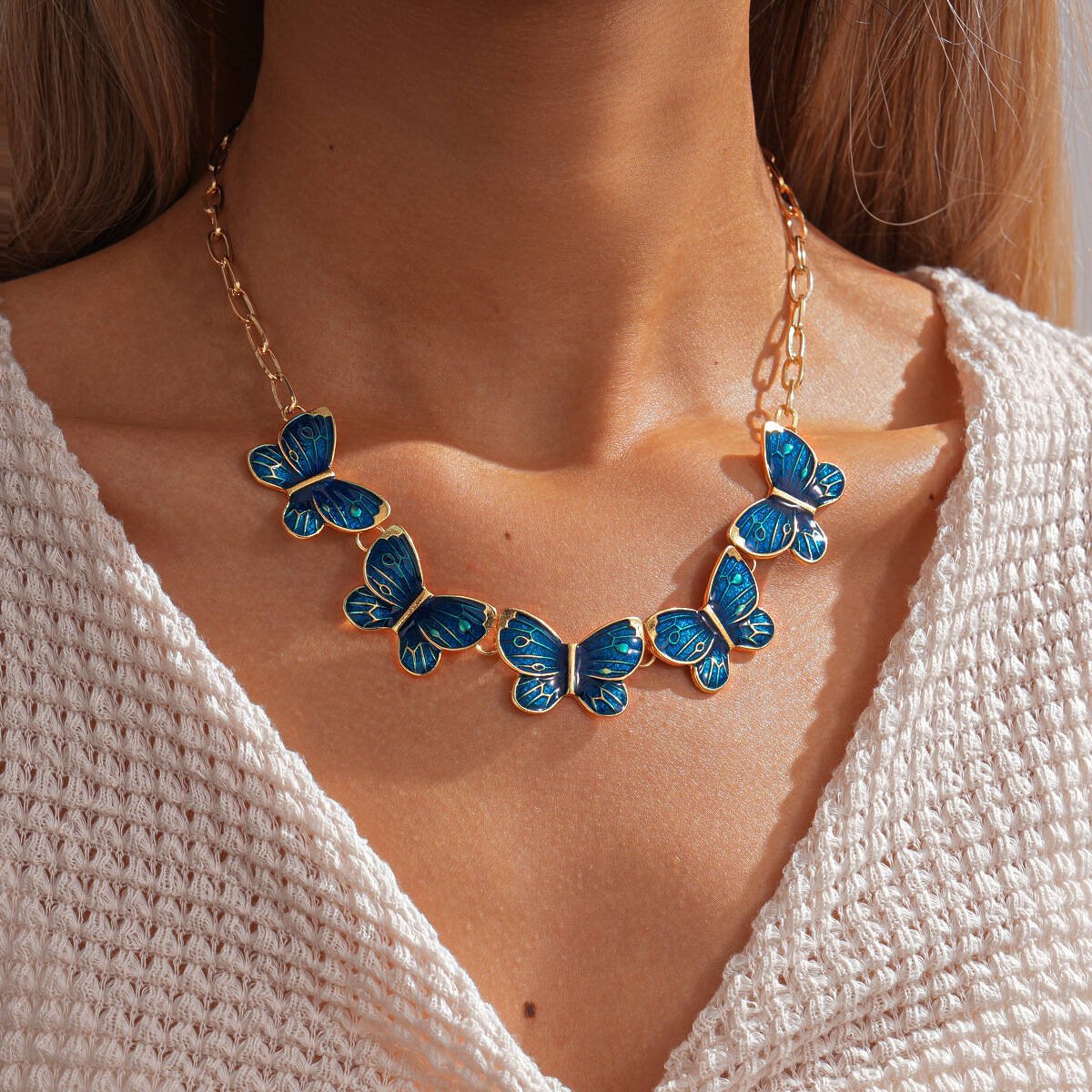 Vintage Enamel Butterfly Necklace – Fashionable Unique Design, Niche Collarbone Chain, Premium Women's Jewelry